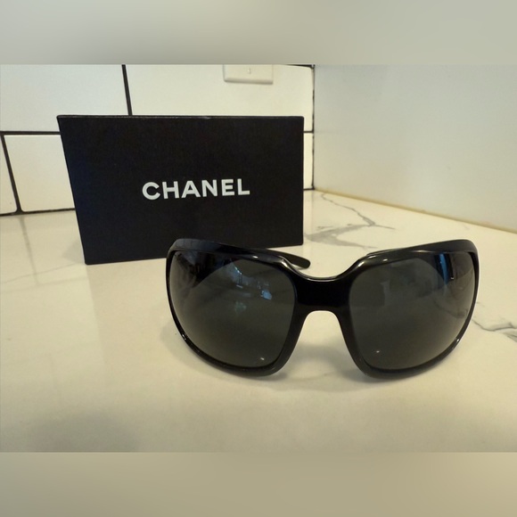 Iconic Y2K Chanel 6023 c.501/87 Shield Sunglasses - Picture 1 of 14